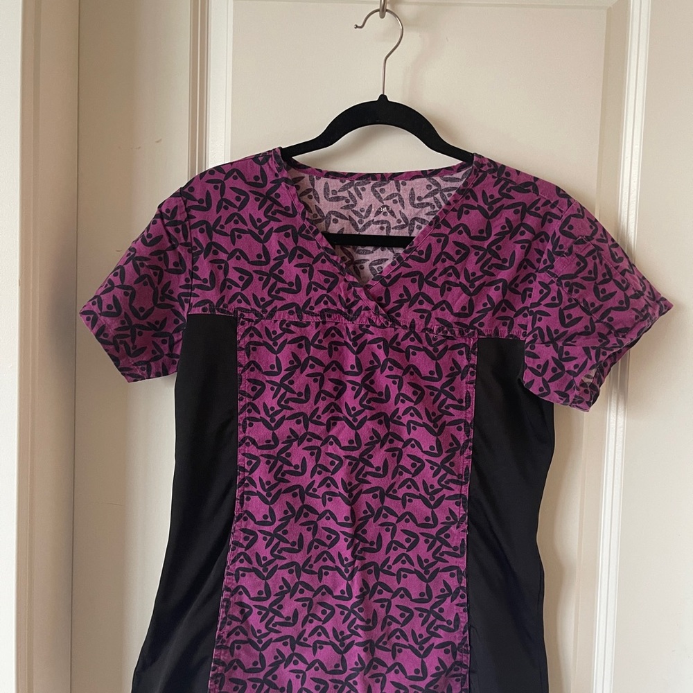 Nice scrub top